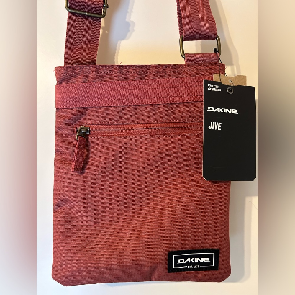 Dakine Jive Crossbody Bag in Dark Rose Color, NWT.